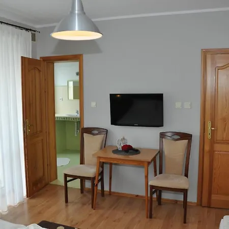 منزل للإقامة Centuria Goscinne *